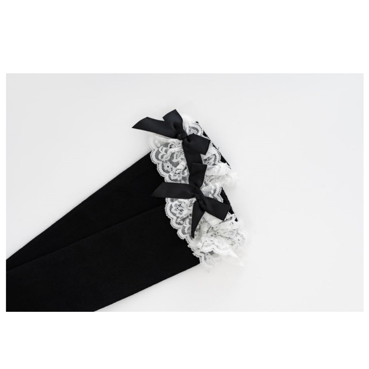 CHAUSSETTES MONTANTES DENTELLE BLANCHE NOEUD NOIR