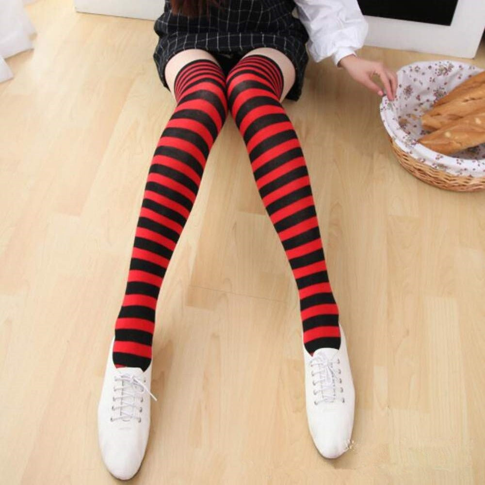 CHAUSSETTES MONTANTES RAYURE ROUGE NOIR