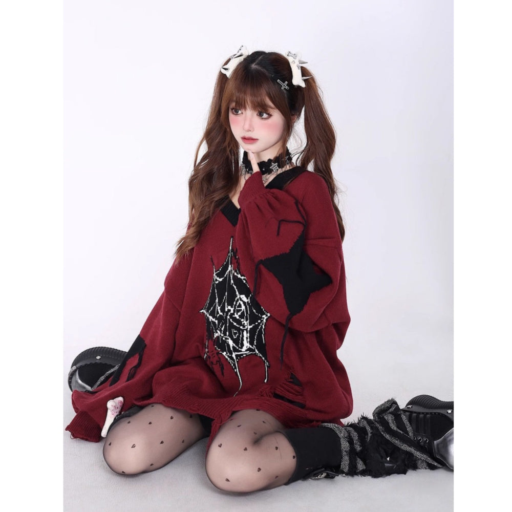 PULL GOTH DECHIREE ROUGE NOIR EPAIS