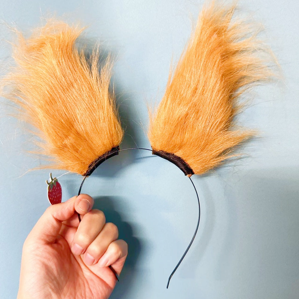 OREILLE RENARD LOUP SERRE TETE MARRON