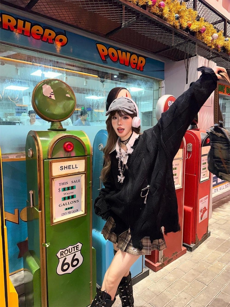 PULL GOTH DECHIRE NOIR EPAIS