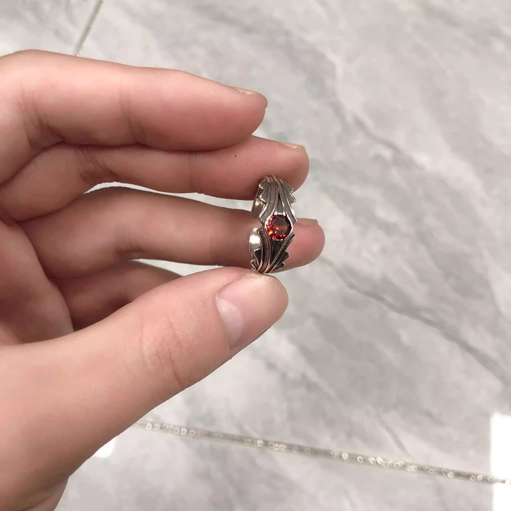BAGUE PIERRE ROUGE ACIER