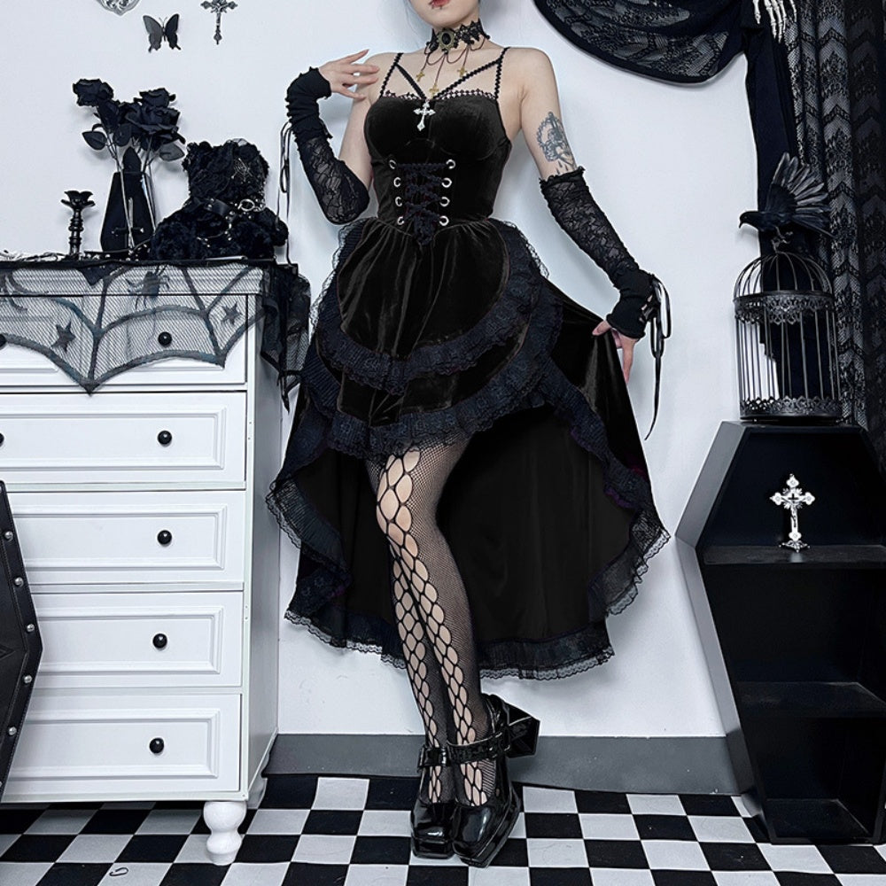 ROBE GOTH NOIR VICTORIEN A BRETELLE