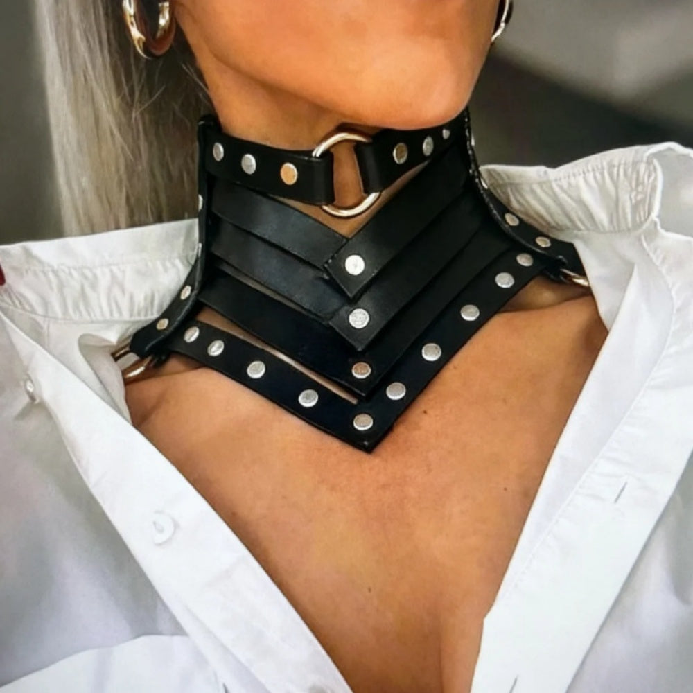 HARNAIS CHOKER COLLIER CLOUS