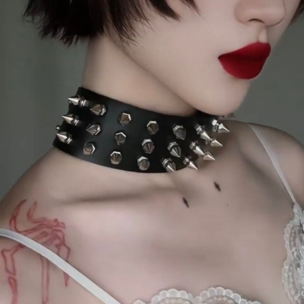 CHOKER RAS DE COU CLOUS