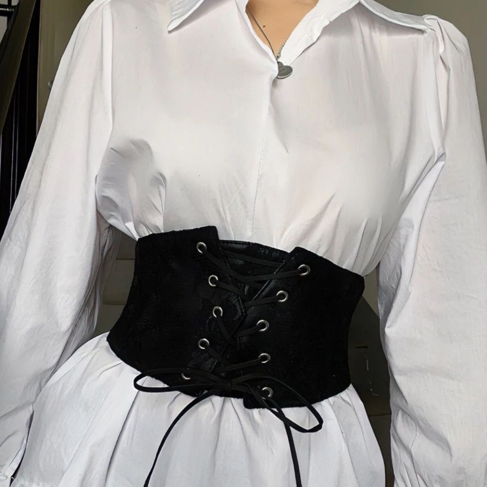 SERRE TAILLE LARGE DENTELLE