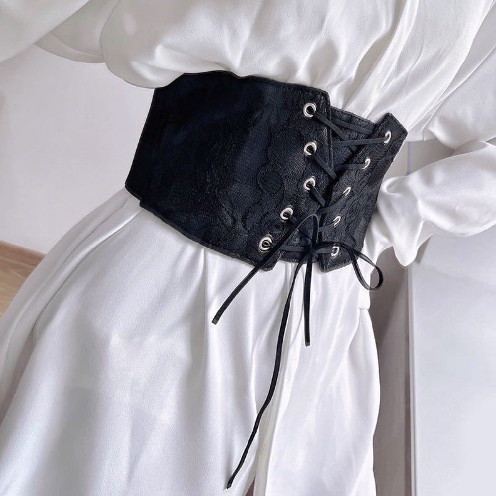 SERRE TAILLE LARGE DENTELLE