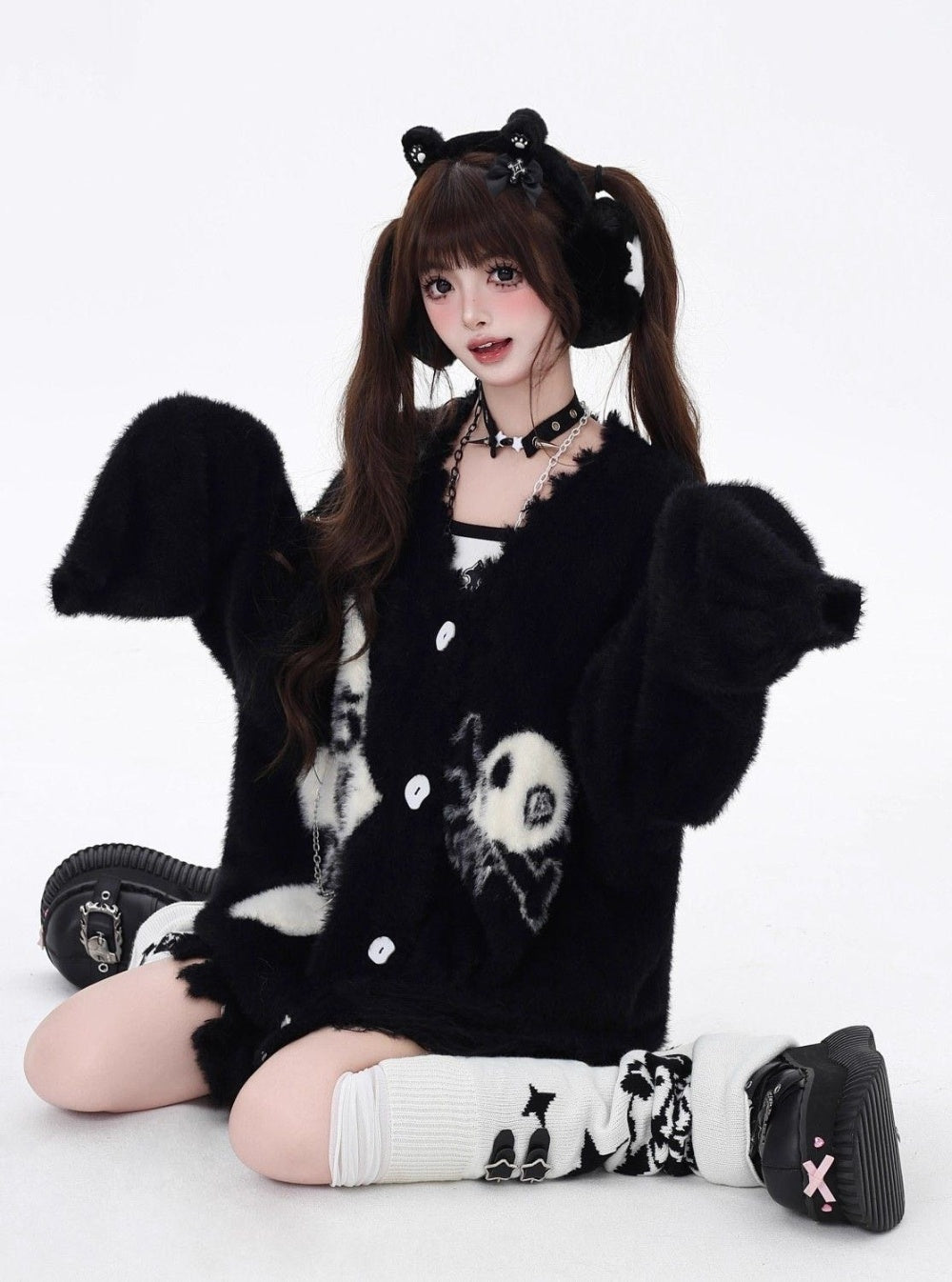 PULL DEMON GOTH AVEC ECHARPE NOIR